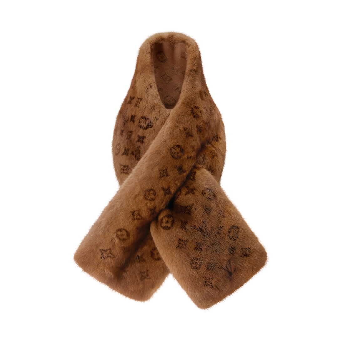 Louis Vuitton ブラウンファーミュール Louis Vuitton Men's Brown Suede Monte Carlo Car Shoe Loafer